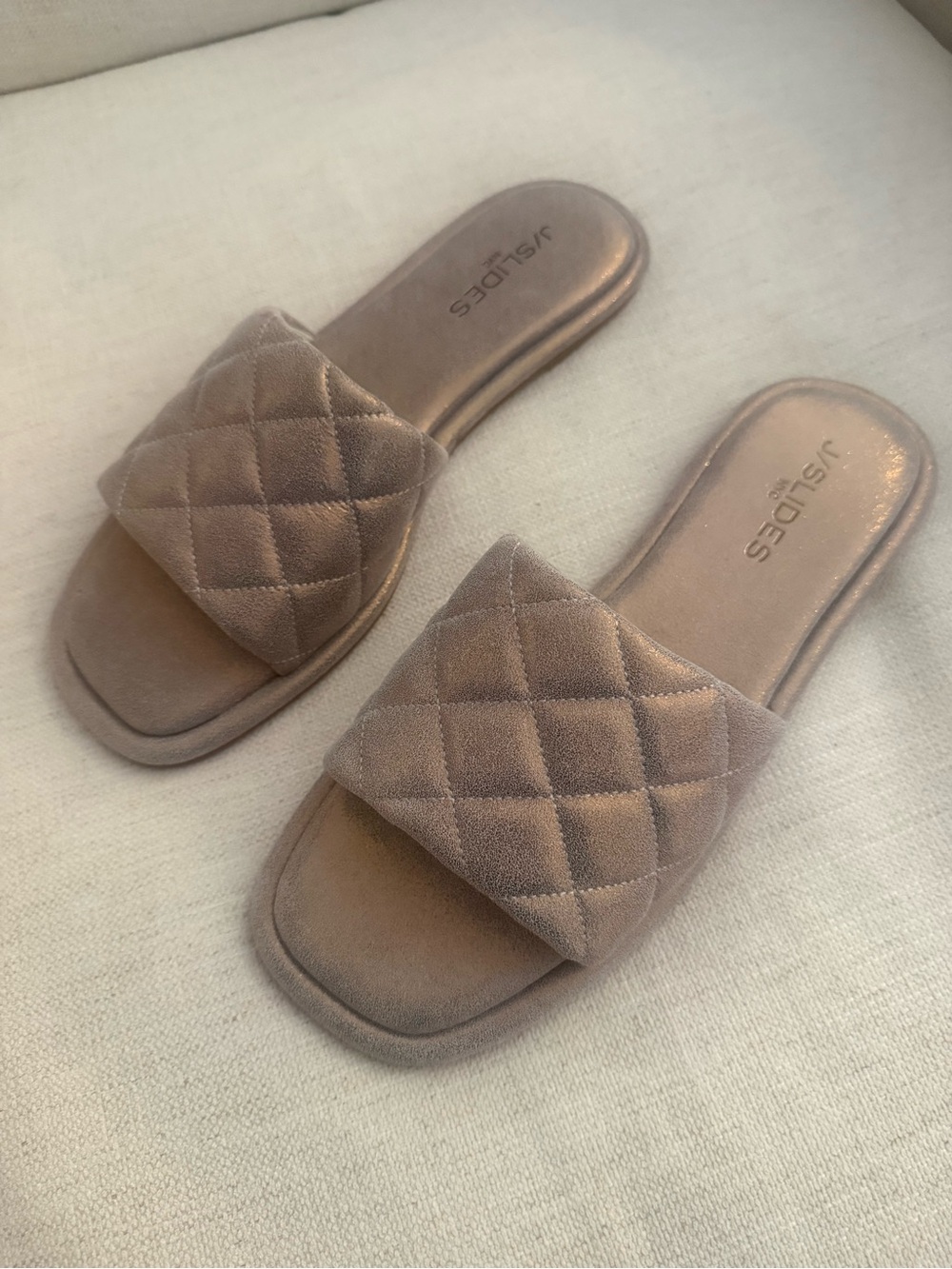 NEW Quilted Metallic Leather J/Slide Sandals